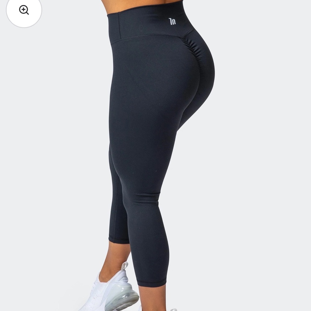 Muscle Nation 7/8 Scrunch Leggings